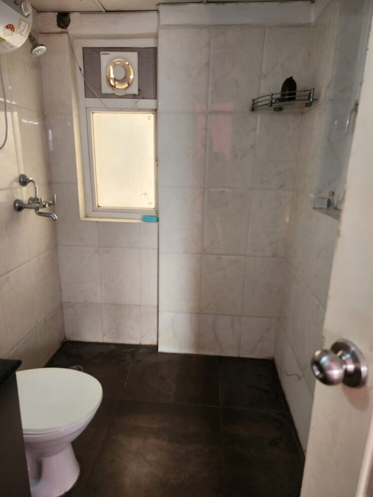 Bathroom, ss-linden 4 Bedroom 2741 Sq.Ft. Apartment In Sector 84 Gurgaon 9570877