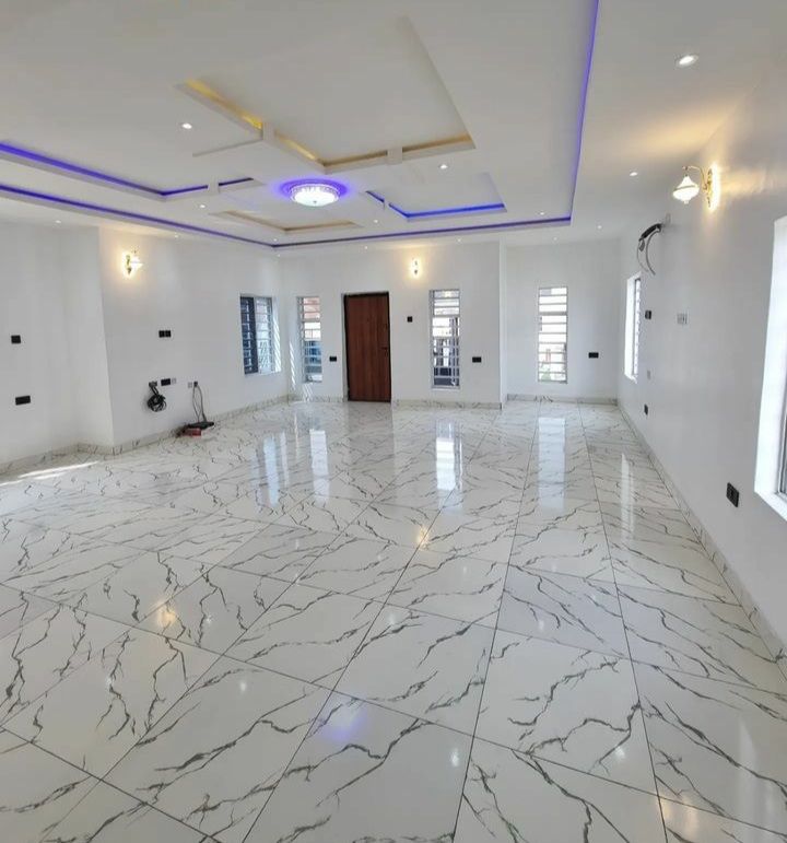 4 BHK + Study Room Builder Floor For Rent in 4 Bhk Builder Floor Lift 