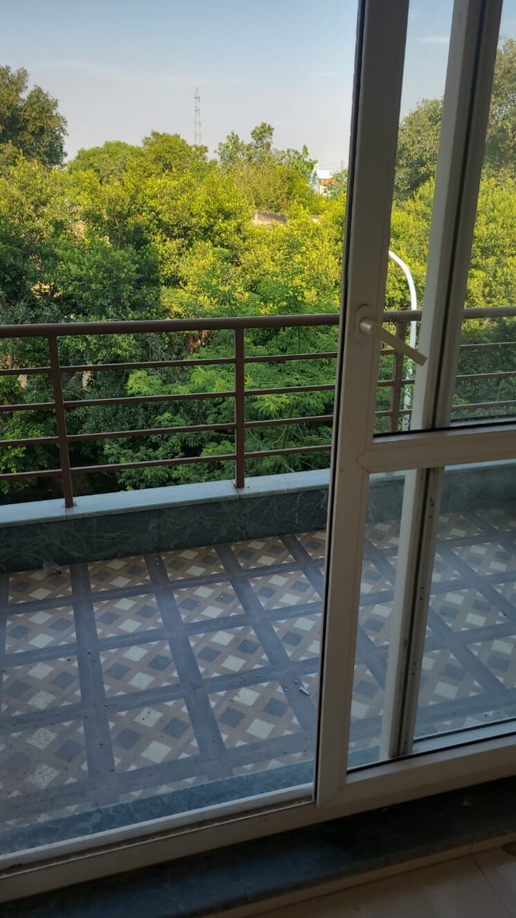 Balcony, bptp-parkland-pride 3 Bedroom 1170 Sq.Ft. Apartment In Sector 77 Faridabad 9570908