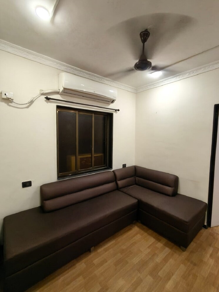 Living Room, bandra west 2 Bedroom 700 Sq.Ft. Apartment In Bandra West Mumbai 9570914