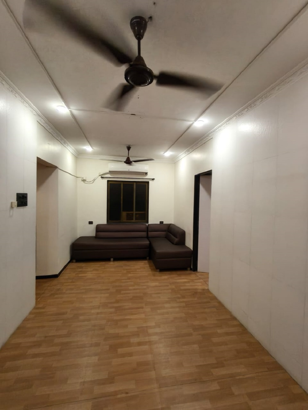 2 BHK + Pooja Room Apartment For Rent in Bandra West