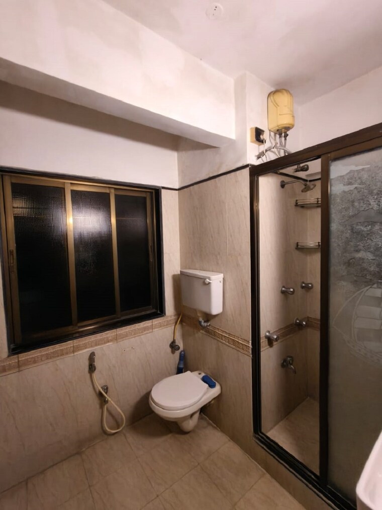 Attached Bathroom, bandra west 2 Bedroom 700 Sq.Ft. Apartment In Bandra West Mumbai 9570914