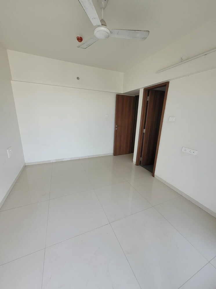 Room, rucha-stature 3 Bedroom 975 Sq.Ft. Apartment In Dhayari Pune 9570925