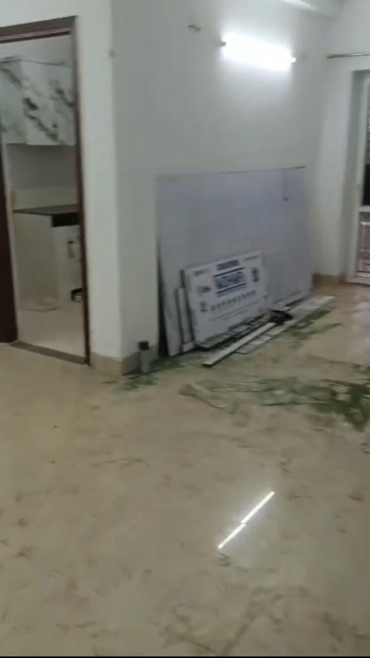 Room, bptp-park-81 2 Bedroom 250 Sq.Yd. Builder Floor In Sector 81 Faridabad 9570980