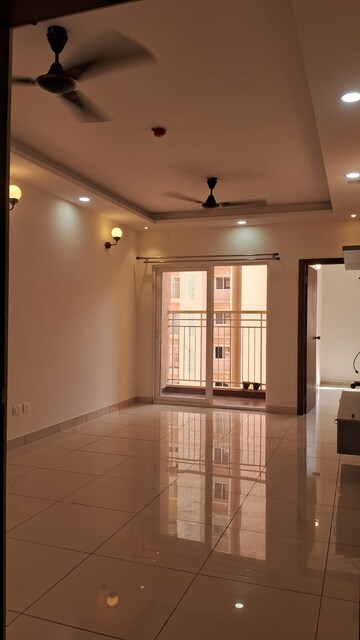 Room in 2 BHK Apartment at Prestige Finsbury Park Hyde, Bagaluru – for Rent