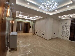 Kitchen in 3 BHK Builder Floor at BPTP Green Oaks, Sector 70a – for Sale