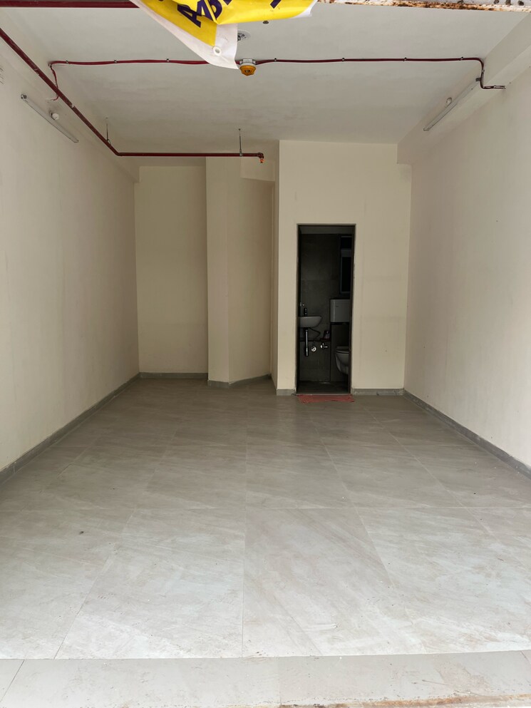 Room, dotom-isle Commercial Shop 200 Sq.Ft. In Jankalyan Nagar Mumbai 9571073