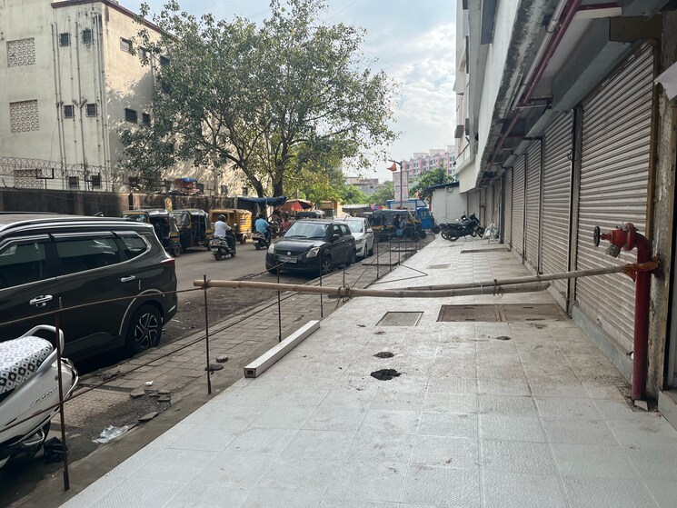  Parking, dotom-isle Commercial Shop 200 Sq.Ft. In Jankalyan Nagar Mumbai 9571073