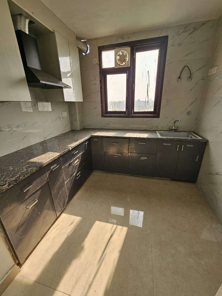 Kitchen, palm-residency-chhatarpur 3 Bedroom 1350 Sq.Ft. Apartment In Chattarpur Delhi 9571052