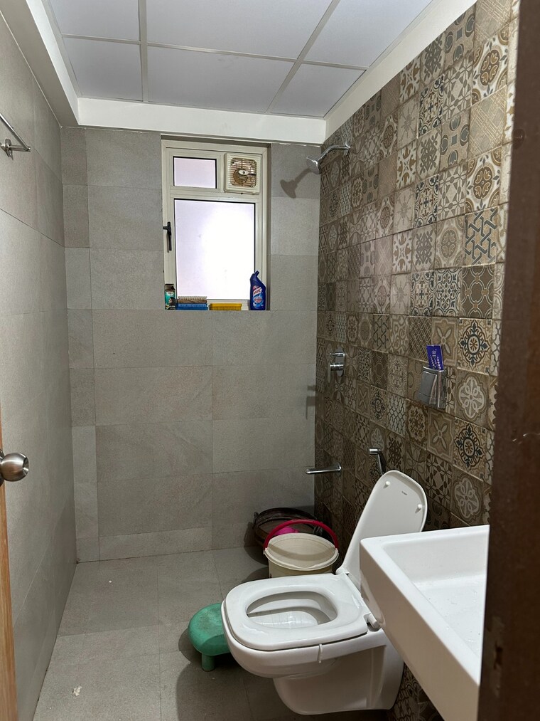 Bathroom, supreme-estia-phase-1 2 Bedroom 730 Sq.Ft. Apartment In Baner Pune 9571140