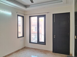 Room in 3 BHK Apartment at Ashiana Silver Crest, Sector 48 – for Rent