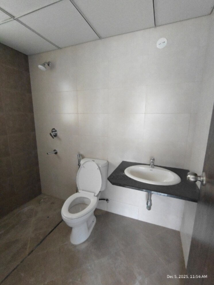 Bathroom, provident-park-square 3 Bedroom 1106 Sq.Ft. Apartment In Kanakapura Road Bangalore 9571074