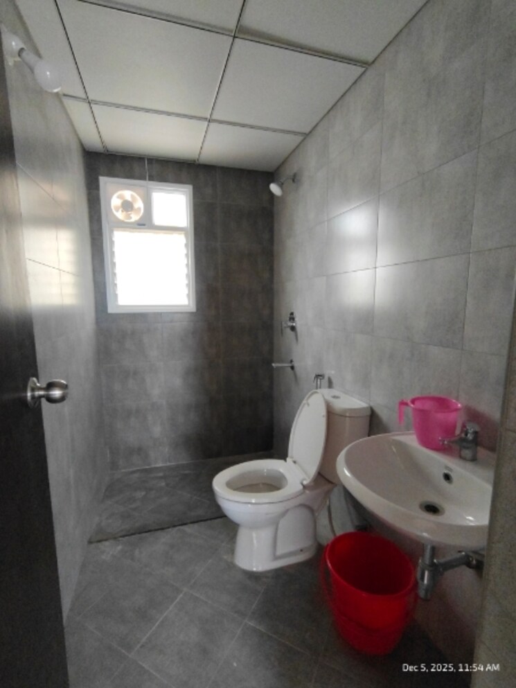 Bathroom, provident-park-square 3 Bedroom 1106 Sq.Ft. Apartment In Kanakapura Road Bangalore 9571074