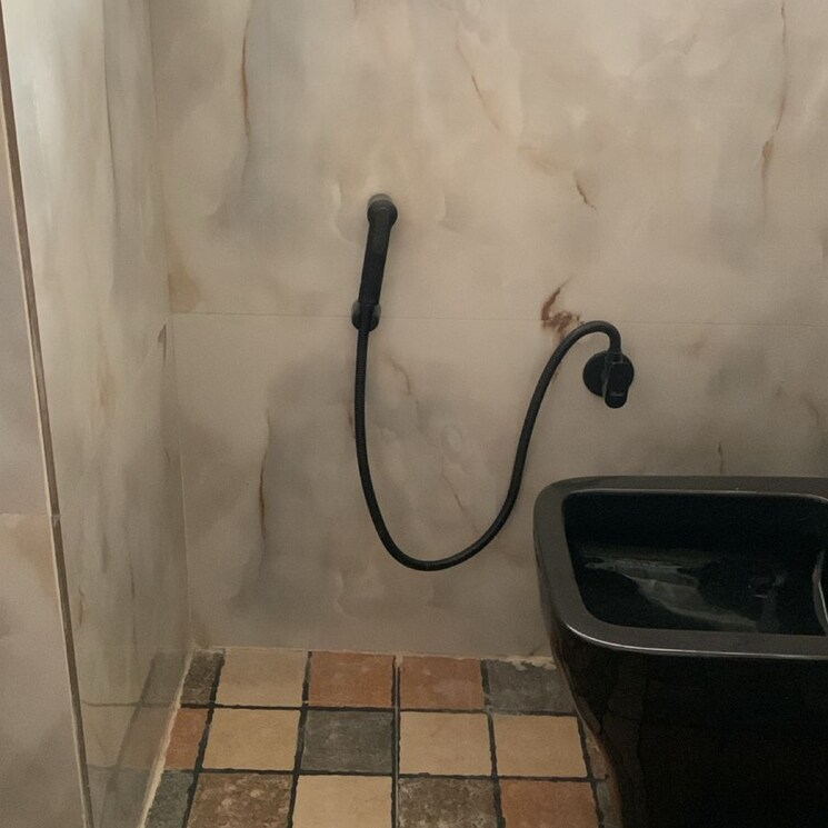 Bathroom, greater kailash 1 Bedroom 650 Sq.Ft. Apartment In Greater Kailash Delhi 9571099