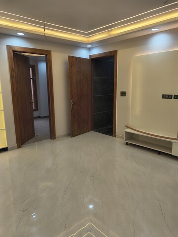 Furnished Amenities in 3 BHK Builder Floor at Fidato Honour Homes, Sector 89 – for Sale