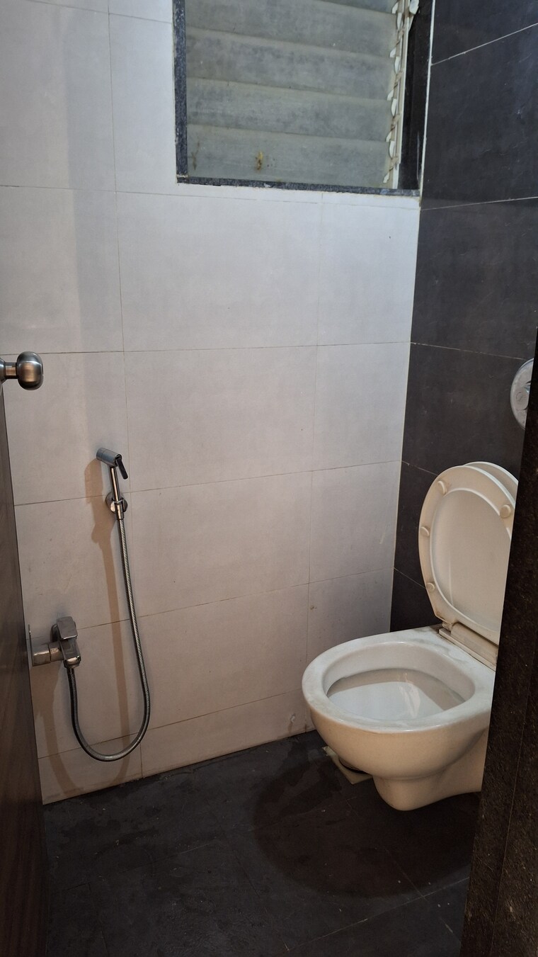 Bathroom, horizon-balaji-sparsh 1 Bedroom 700 Sq.Ft. Apartment In Ulwe Navi Mumbai 9571175