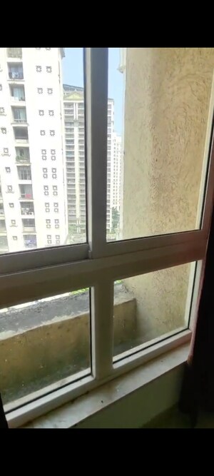 Kitchen in 2.5 BHK Apartment at Hiranandani Paloma, Ghodbunder Road – for Rent