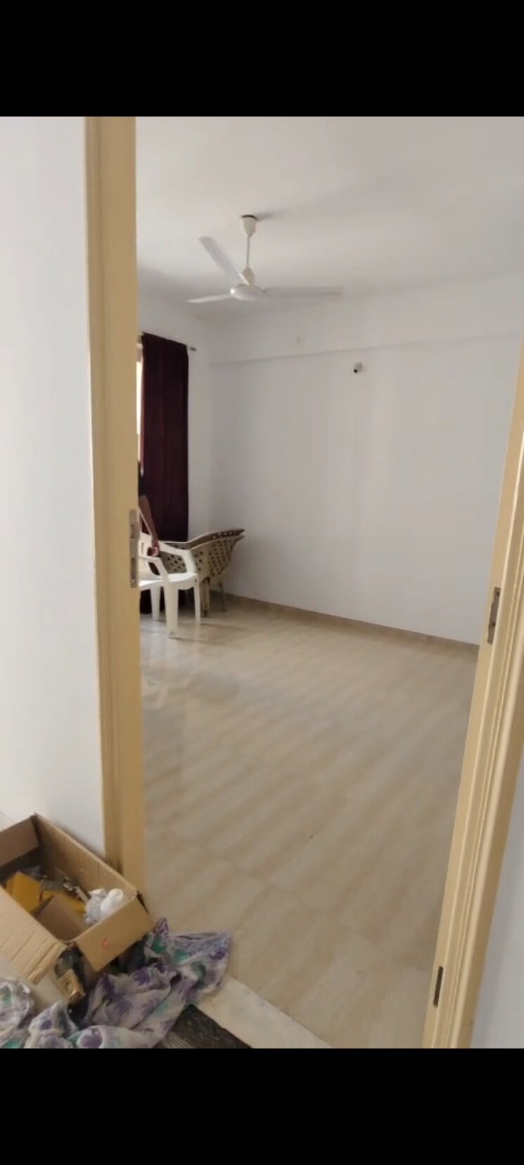 Room, hiranandani-paloma 2.5 Bedroom 830 Sq.Ft. Apartment In Ghodbunder Road Thane 9571141