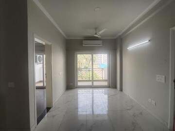 Room in 2.5 BHK Builder Floor at Central Park Cerise Suites, Sohna Sector 33 – for Rent