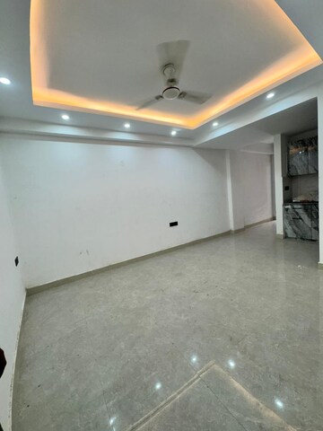 Room in 2 BHK Builder Floor at Saket – for Rent