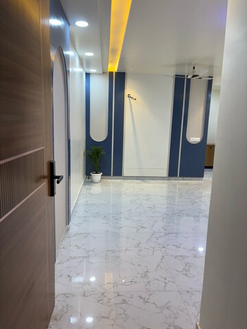 Room in 3 BHK Apartment at Vaishali Nagar – for Sale