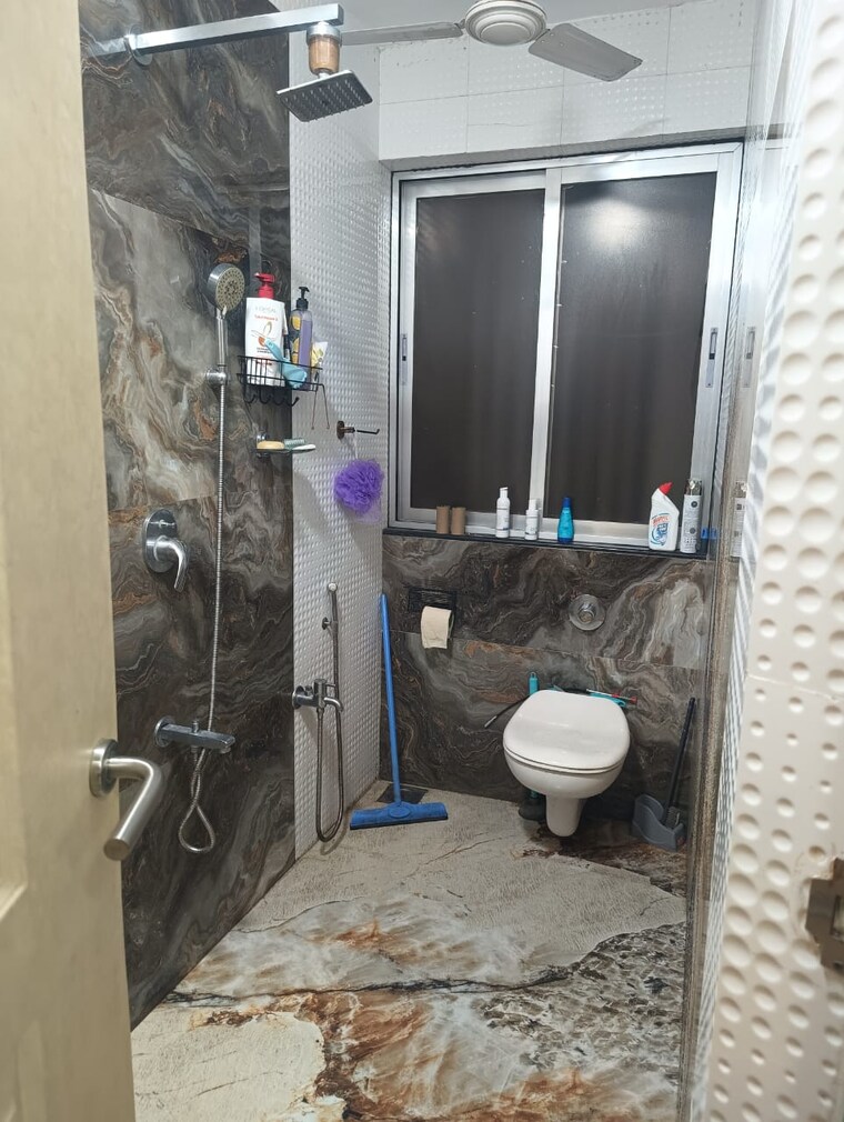Bathroom, dosti-flamingos 2 Bedroom 710 Sq.Ft. Apartment In Parel Mumbai 9571207