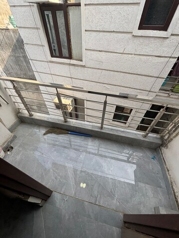 Balcony in 1 BHK Builder Floor at Paryavaran Complex – for Rent