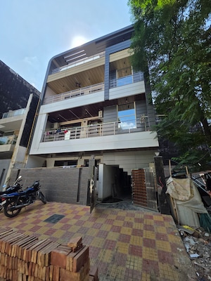 4 BHK Builder Floor – Exterior View View at Vasundhara Sector 5 - for Sale