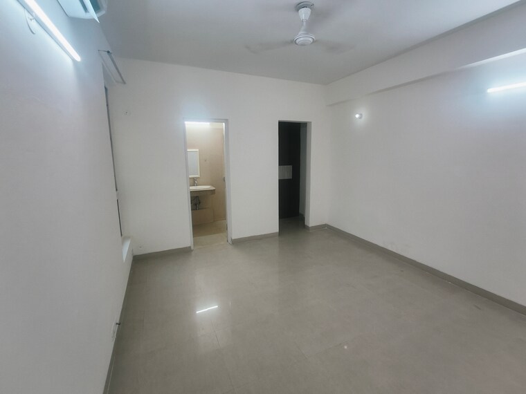 Room, emaar-emerald-estate 3 Bedroom 1395 Sq.Ft. Apartment In Sector 65 Gurgaon 9571276