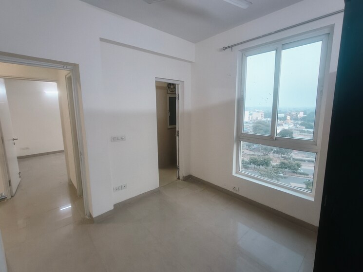 Room, emaar-emerald-estate 3 Bedroom 1395 Sq.Ft. Apartment In Sector 65 Gurgaon 9571276