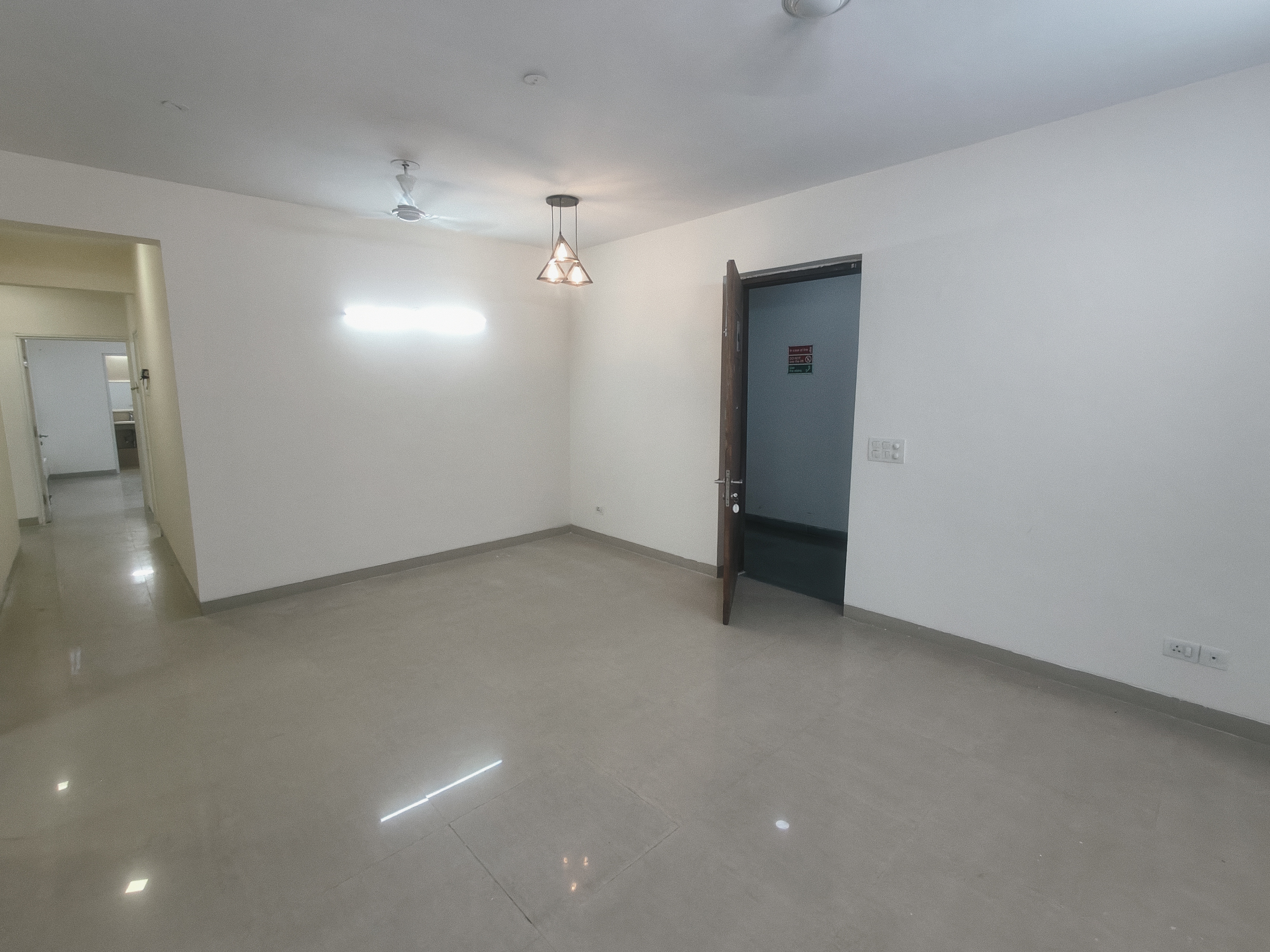 3 BHK + Extra Room Apartment For Rent in Emaar Emerald Estate