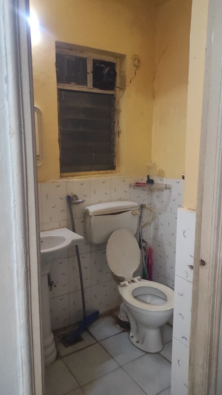 Bathroom, pimple saudagar 1 Bedroom 610 Sq.Ft. Apartment In Pimple Saudagar Pune 9571289