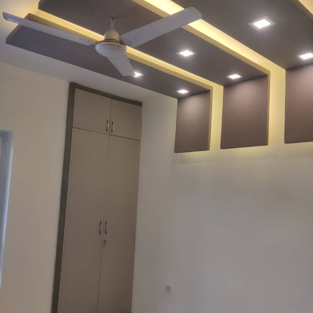 3 BHK + Study Room 2250 Sq.Ft. Builder Floor in BPTP Park Elite Premium