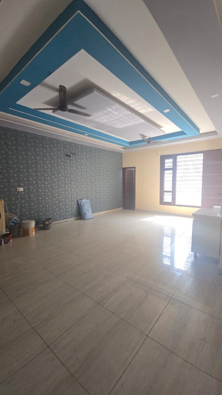 Room, singla-south-city 3 Bedroom 150 Sq.Ft. Independent House In Lohgarh Zirakpur 9571360