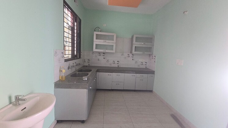 Kitchen, singla-south-city 3 Bedroom 150 Sq.Ft. Independent House In Lohgarh Zirakpur 9571360