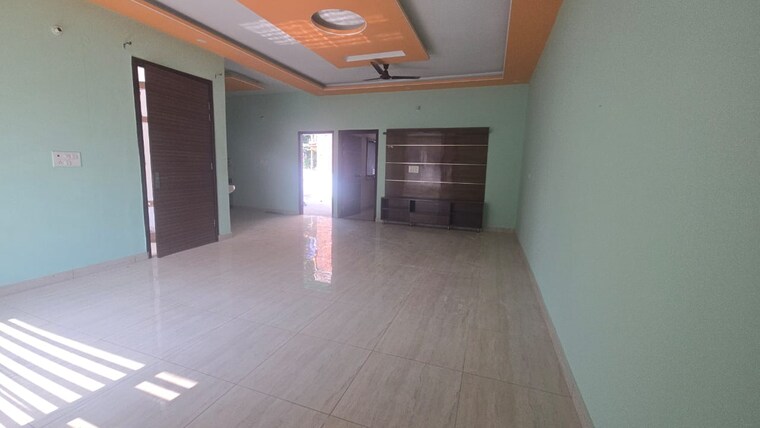 Room, singla-south-city 3 Bedroom 150 Sq.Ft. Independent House In Lohgarh Zirakpur 9571360