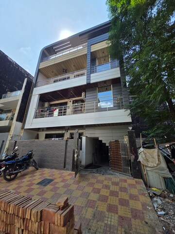 4 BHK Builder Floor – Exterior View View at Vasundhara Sector 5 - for Sale