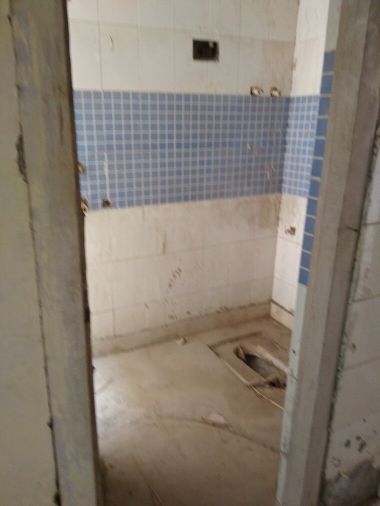 Bathroom, xu iii greater noida 2 Bedroom 120 Sq.Mt. Independent House In Xu Iii Greater Noida Greater Noida 9571273