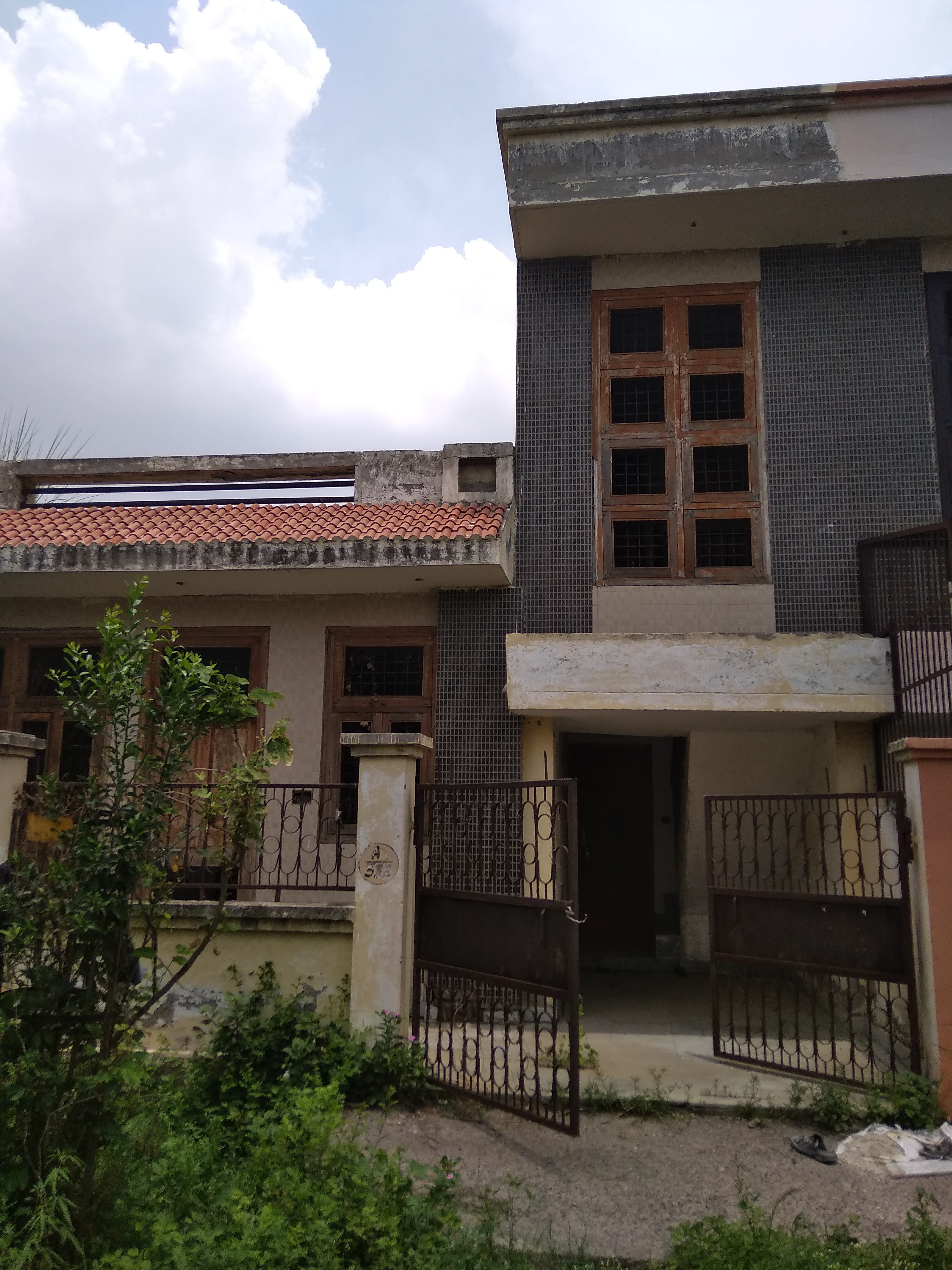 2 BHK + Extra Room Independent House For Sale in XU III Greater Noida