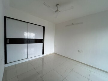 Room in 2 BHK Apartment at Bhakti Park Anand Nagar, Anand Nagar – for Rent