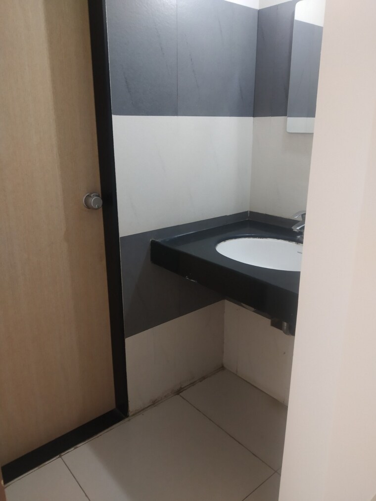 Attached Bathroom, paranjape-blue-ridge 2 Bedroom 1105 Sq.Ft. Apartment In Hinjewadi Pune 9571249