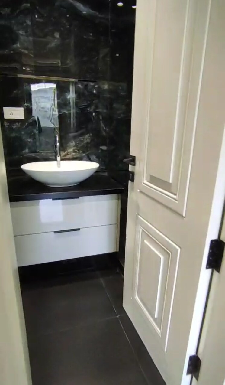 Bathroom, ansal-api-versalia-2 4 Bedroom 1855 Sq.Ft. Apartment In Sector 67a Gurgaon 9571434