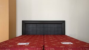 Furnished Amenities in 5 BHK Villa at Phi Iii Greater Noida – for Rent