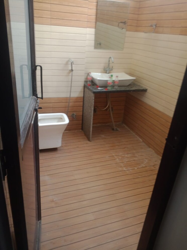 Kitchen, noble enclave 2 Bedroom 900 Sq.Ft. Builder Floor In Noble Enclave Gurgaon 9571415