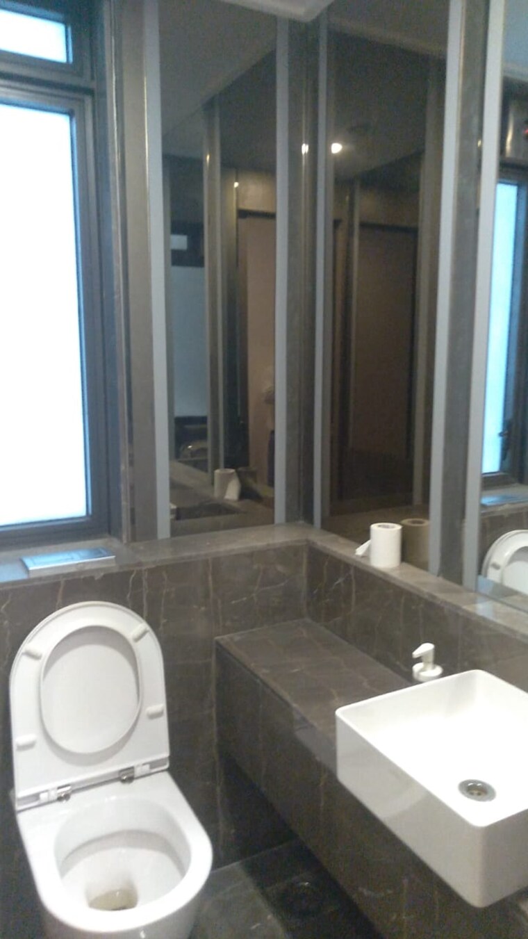 Bathroom, lodha-marquise 4 Bedroom 1525 Sq.Ft. Apartment In Worli Mumbai 9571430