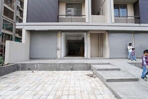  Showroom For Sale in Zundal