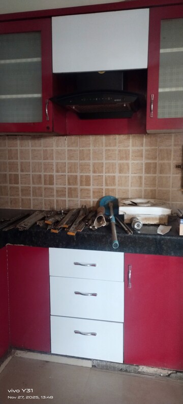 Master Bedroom in 2.5 BHK Apartment at Mahagun Mywoods, Sector 16c Greater Noida – for Rent