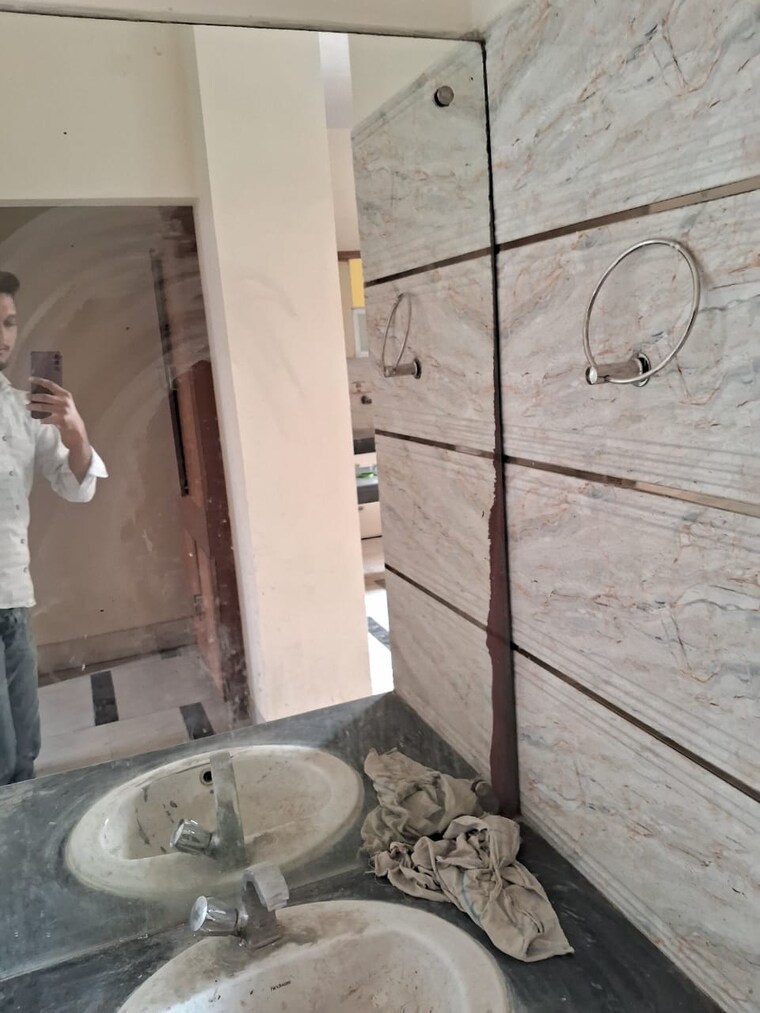 Bathroom, rwa-apartments-sector-122 2 Bedroom 1743 Sq.Ft. Apartment In Sector 122 Noida 9571424