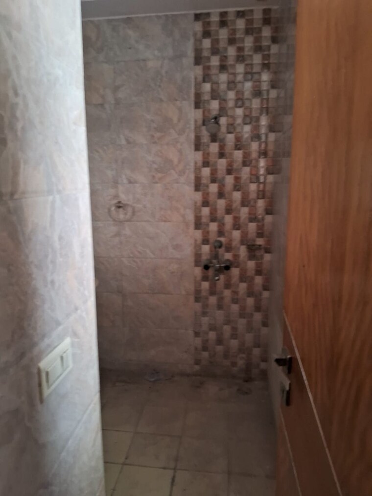 Bathroom, rwa-apartments-sector-122 2 Bedroom 1743 Sq.Ft. Apartment In Sector 122 Noida 9571424