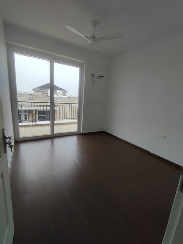 Room in 3 BHK Builder Floor at Omaxe New Chandigarh, North Mullanpur – for Rent